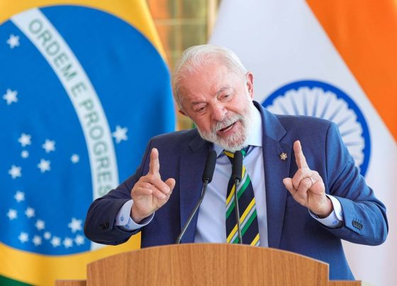 Foto colorida do Presidente Lula e primeiro-ministro da Índia, Narendra Modi, participam de cerimônia de assinatura de atos no Palácio do Alvorada - Metrópoles