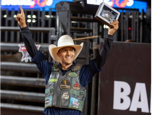 A segunda noite da final nacional da PBR Brasil contou com 19 montarias envolvendo os principais competidores do país que se destacaram nas etapas realizadas por todo o país