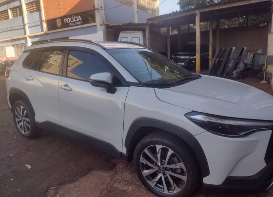 Carro é apreendido com sinais identificadores adulterados em Barretos (Foto: O Diário de Barretos)