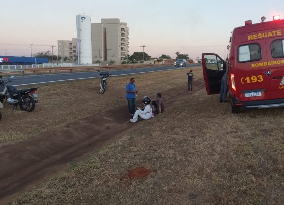 Colisão envolvendo motos deixa três feridos na Faria Lima (Foto: O Diário de Barretos)