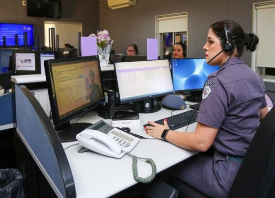 O uso de tecnologia, como o atendimento qualificado por meio da Cabine Lilás e o monitoramento por tornozeleiras, foi apontado como uma mudança de paradigma na proteção das mulheres Foto: Divulgação/Governo de SP